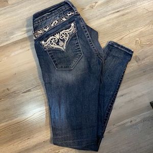 Miss Me Jeans. Size 25. Skinny Midrise. Only worn 2 times!